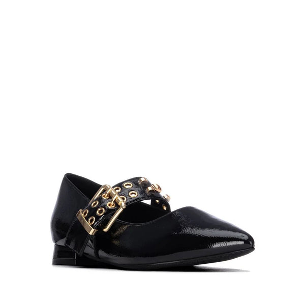 XTI 146418 Black Pointed Shoe with Metal Buckle