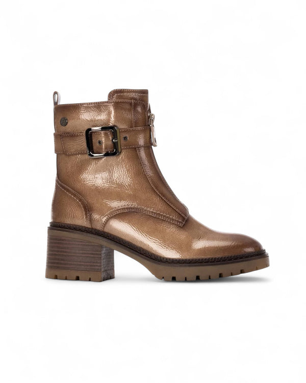 XTI Beige Patent Block Heel Boots