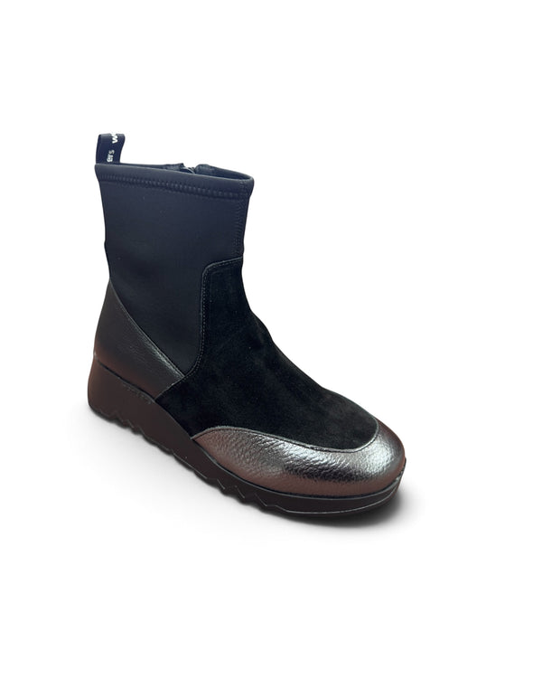 Wonders E-6792 Black & Plomo Wedge Ankle Boots