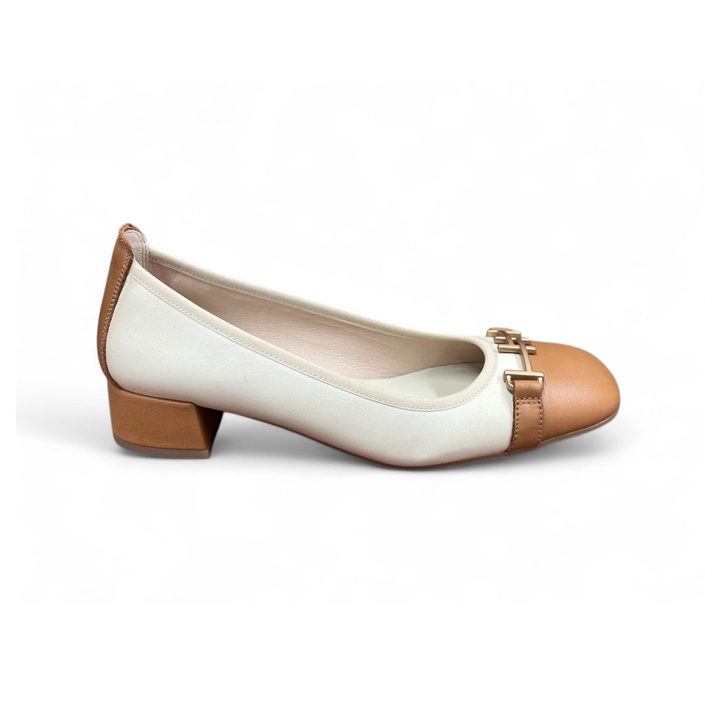 Hispanitas HV254078 Oporto Taupe and Latte Ballerina Pumps