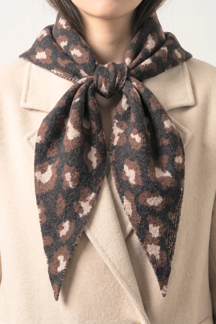 Black Leopard Print Triangle Heavyweight Scarf