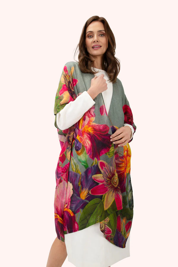 Powder Ice Winter Iris Wool Wraparound