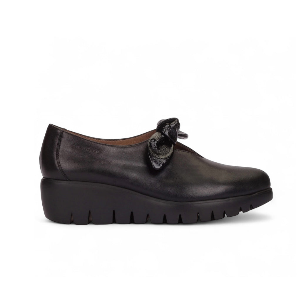 Wonders C-33159 Black Leather Slip-On Wedge with Bow