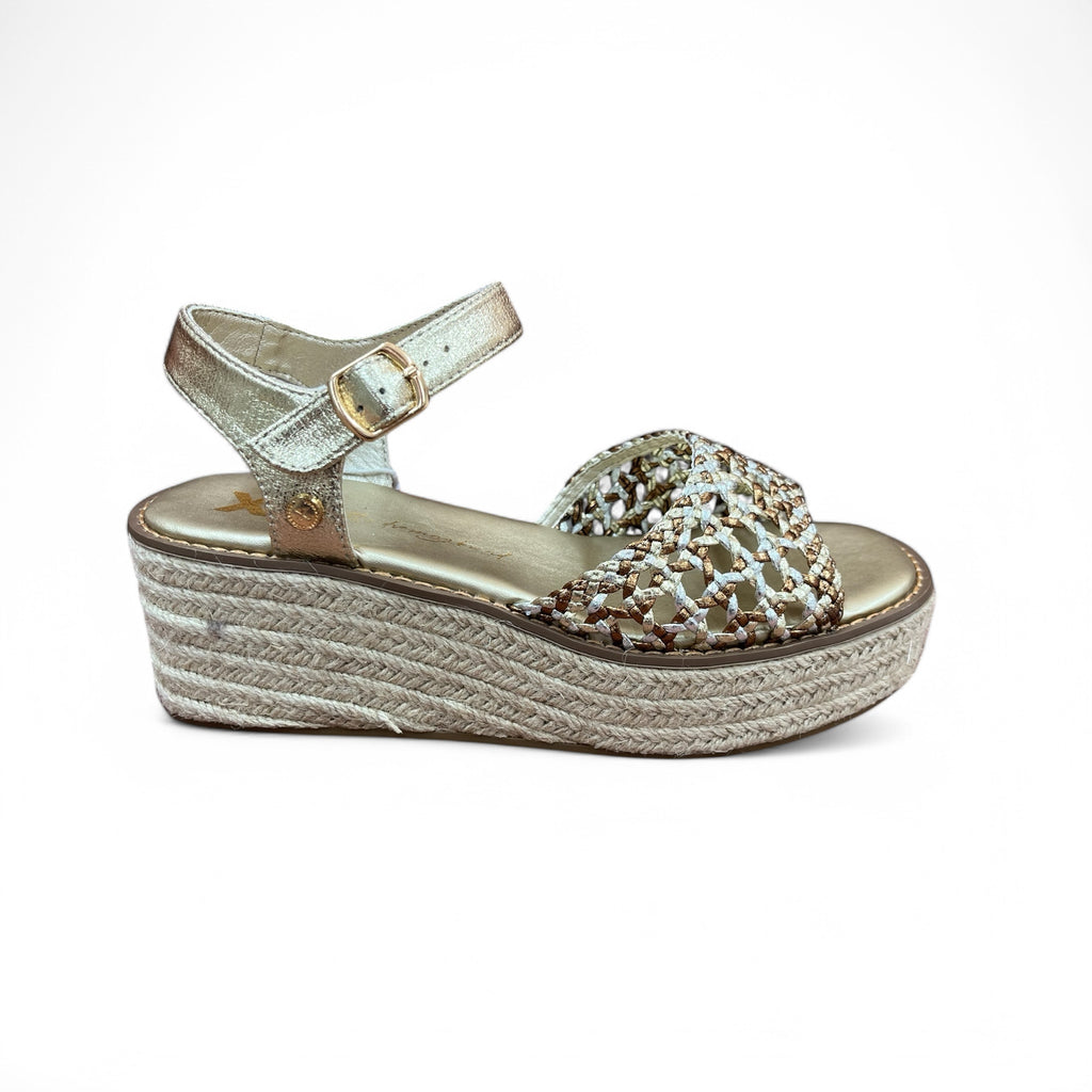 XTI Gold Woven Wedge Sandals