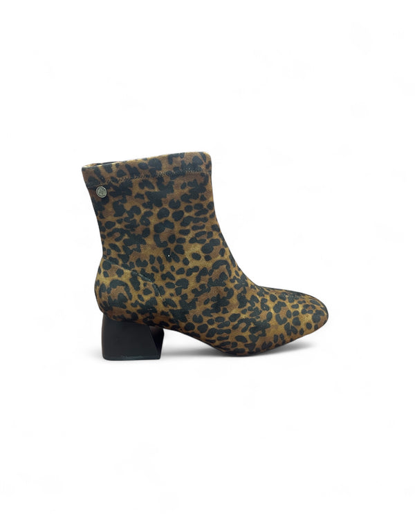 XTI Leopard Block Heel Boots