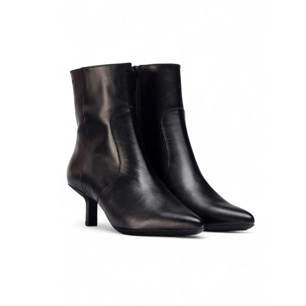 Wonders G-7111 Black Leather Pointed Boots