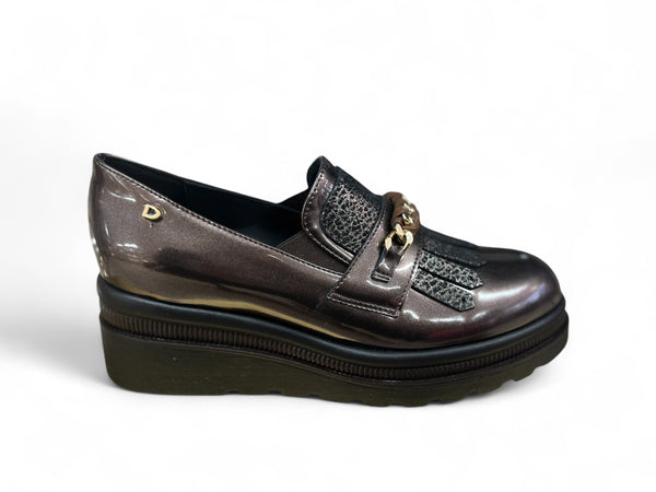 Donna Serena Vernice Taupe Patent Wedge Loafers