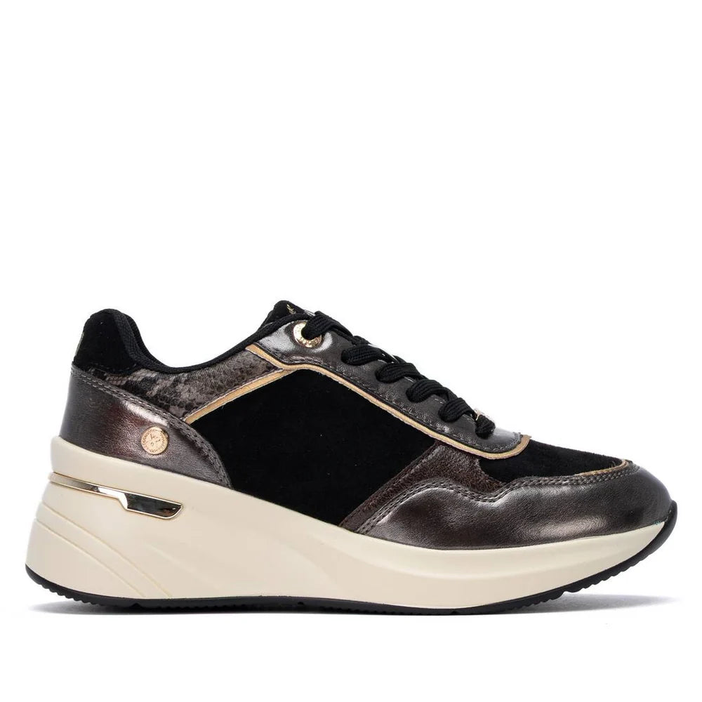 XTI 146383 Black & Pewter Wedge Trainers