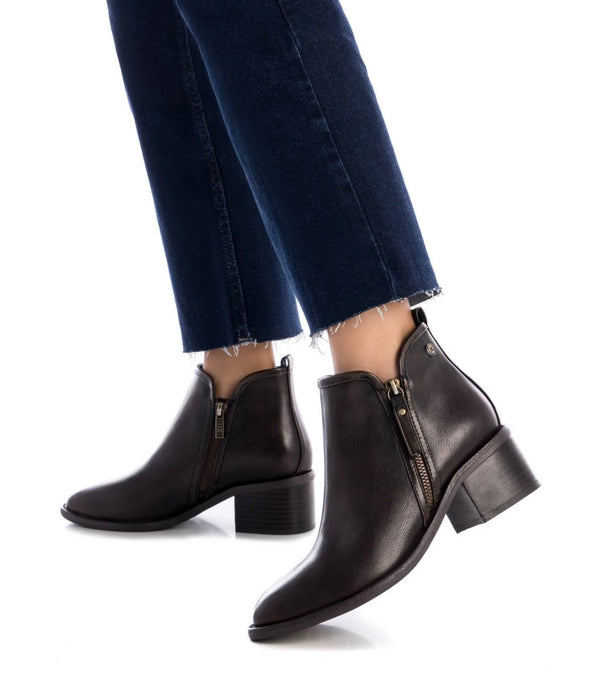 XTI Bronze Low Heel Ankle Boots