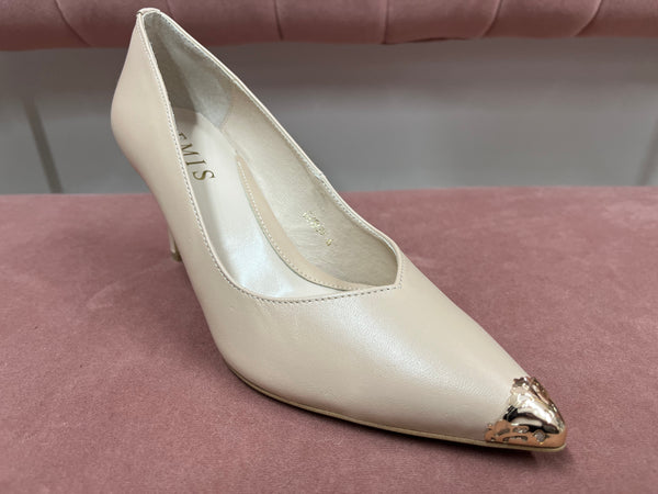 Nude Pointed Court Shoe with Gold
