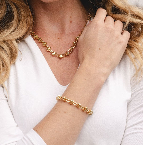 Gold Chunky Chain Knot Bracelet