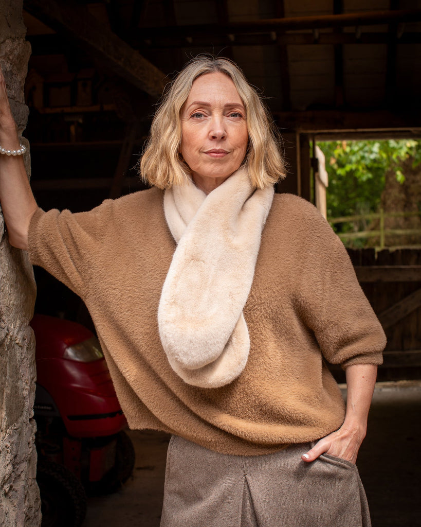 Verity Labrador Flat Faux Fur Scarf