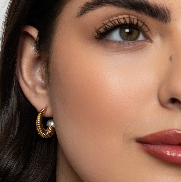 Pearl & Gold Hoop Earrings