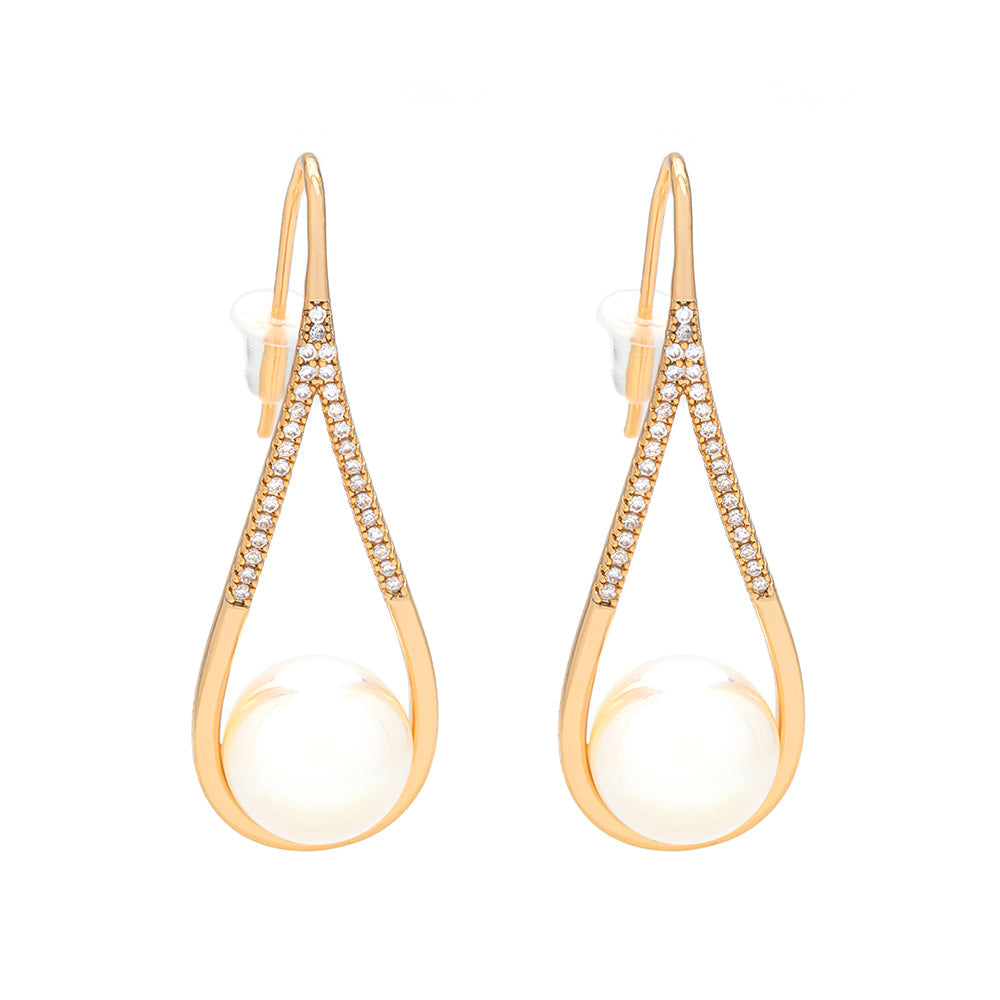 Jayda Gold & Pearl Drop Earrings