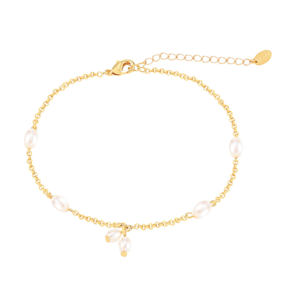 Gold & Pearl Dainty Bracelet