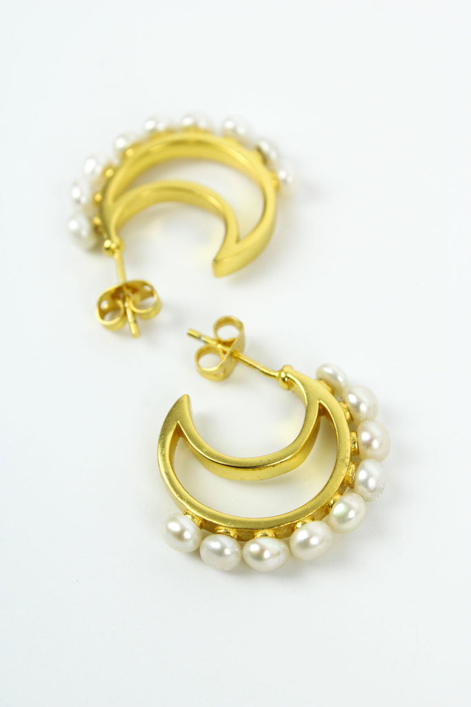 Fresh Water Pearl & Gold Hoop Earrings
