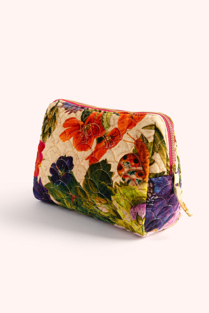 Powder Cream Posy Large Quilted Washbag
