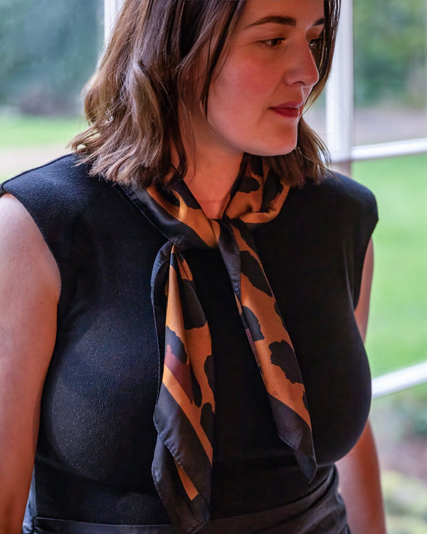 Luna Leopard Print Neck Scarf