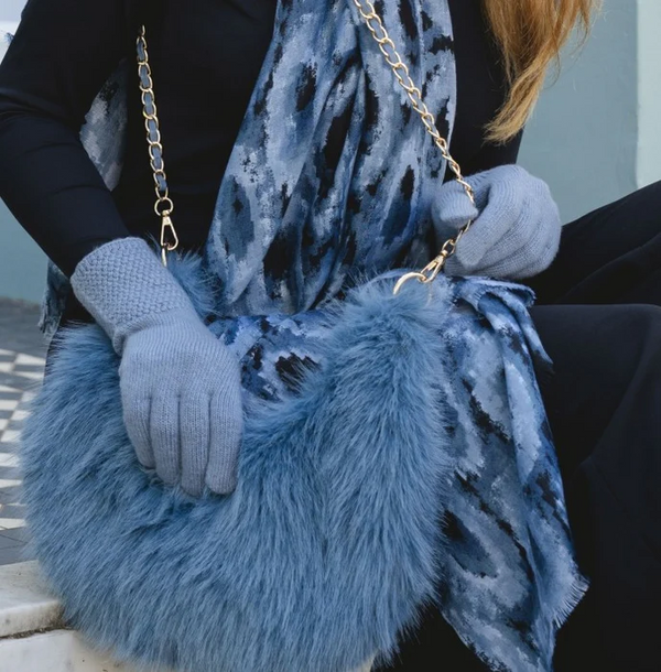 China Blue Knit Gloves