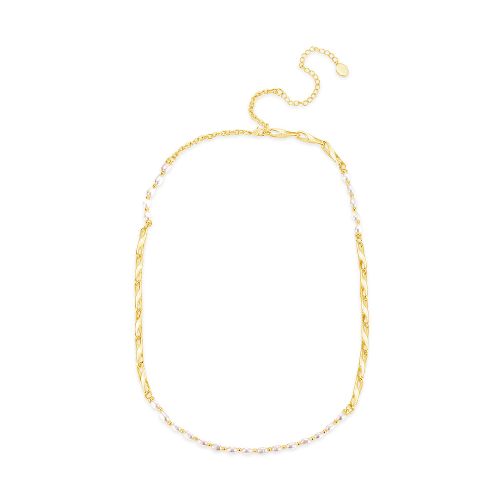 Pearl & Gold Curb Chain Necklace