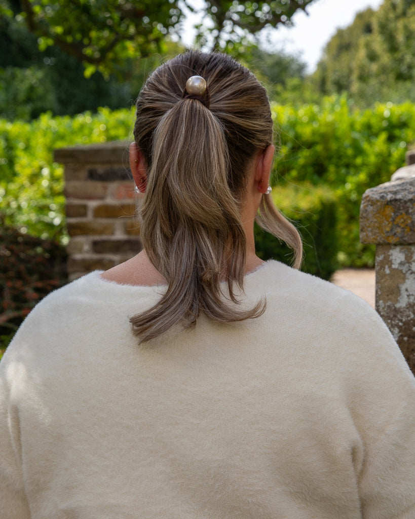 Alton Stone Pearl Large Ball Hair Tie