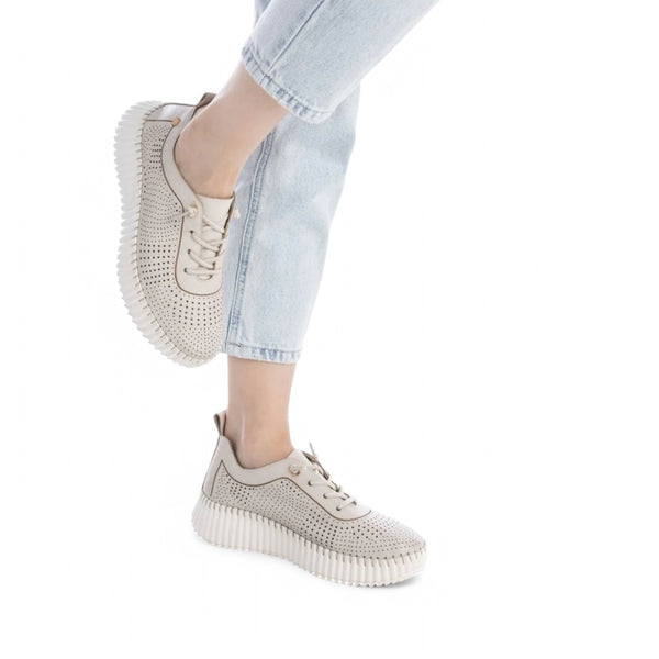 Carmela Beige Leather Trainers